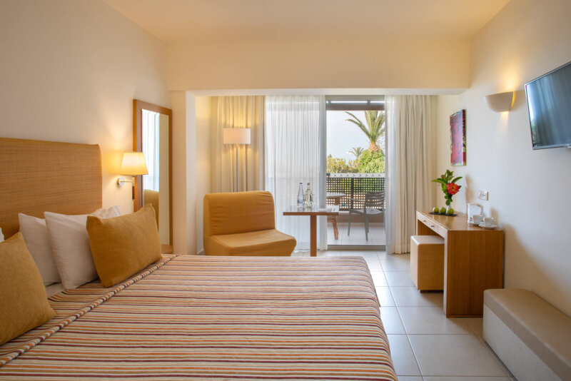 Double Room Garden or Sea view