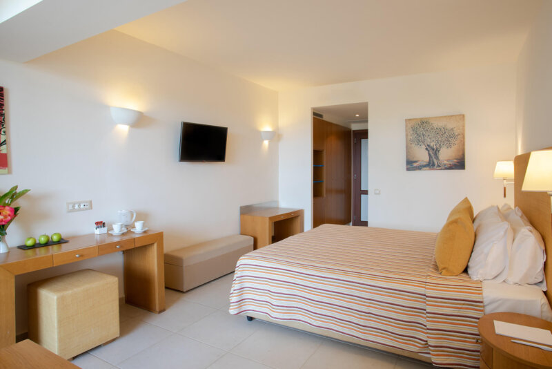 Double Room Garden or Sea view