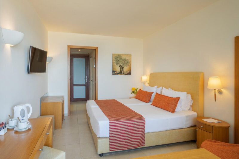 Double Room Garden or Sea view